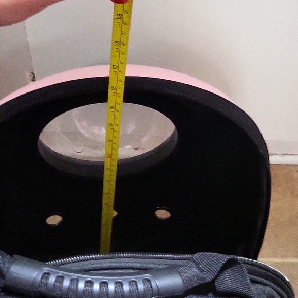 EUC pink pet carrier backpack with removable dome window - Picture 5 of 6